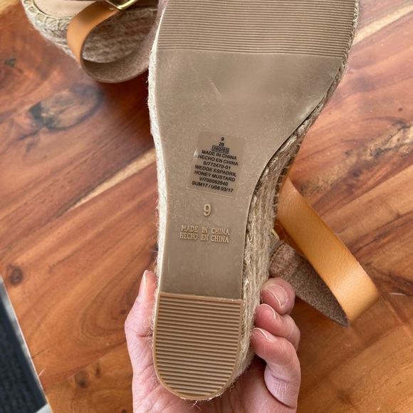 NWOT Old Navy Faux Leather Brown Jute Heel Wedge Sandel Espadrille - Picture 3 of 3